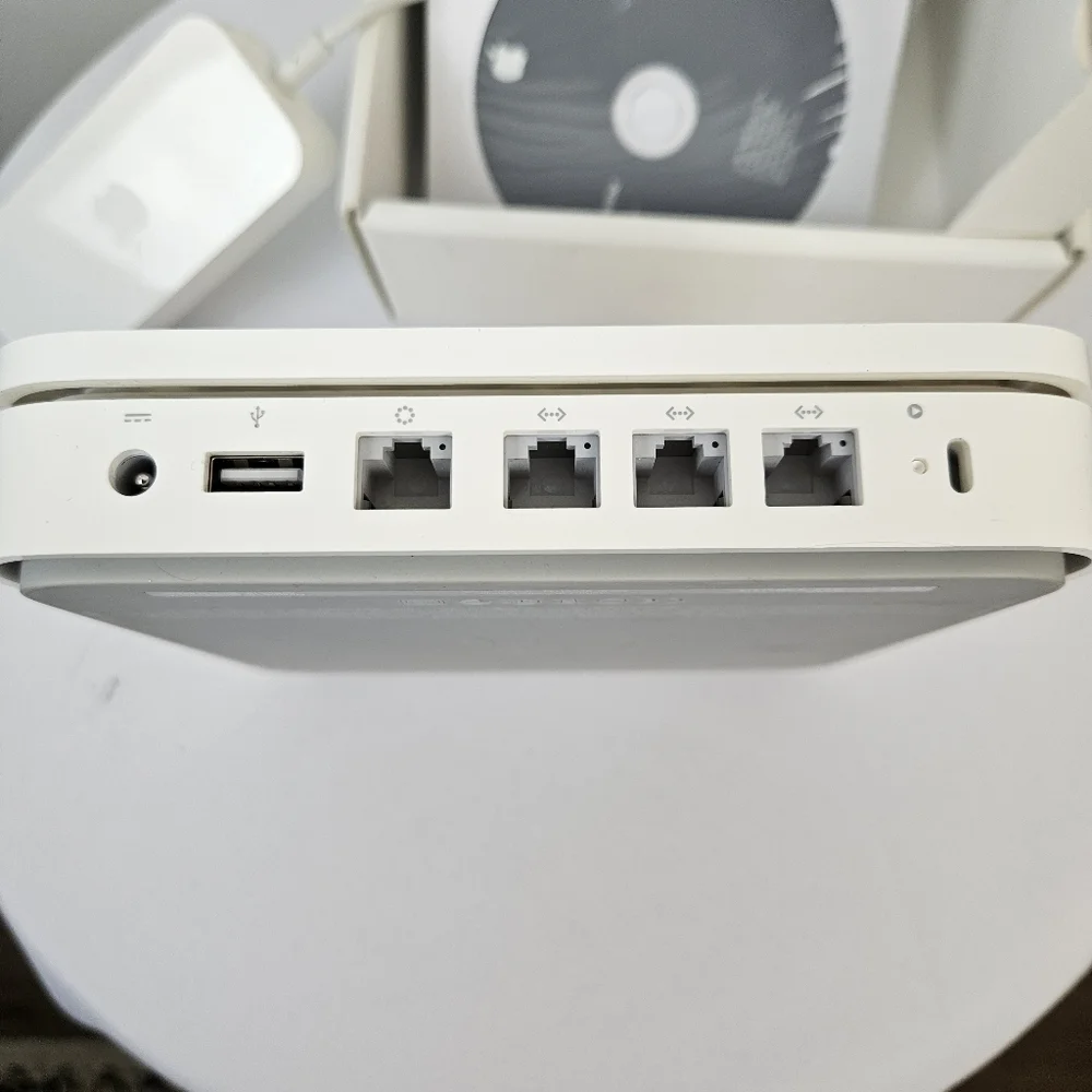 Apple AirPort Extreme MA073LL/A A1143 802.11n Wi-Fi Wireless Base Station